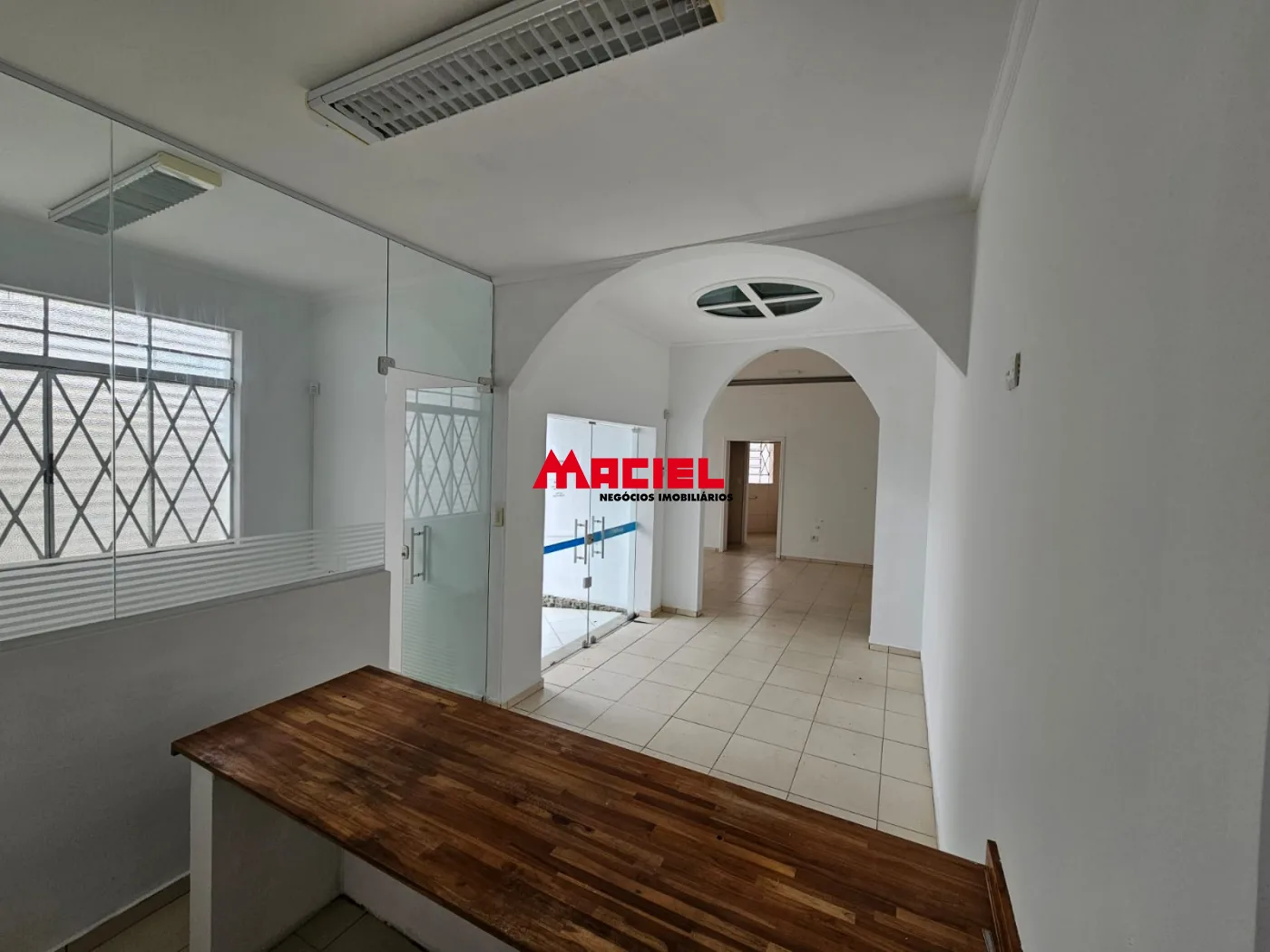 Alugar Comercial / Ponto Comercial em Jacare&iacute; R$ 26.000,00 - Foto 6
