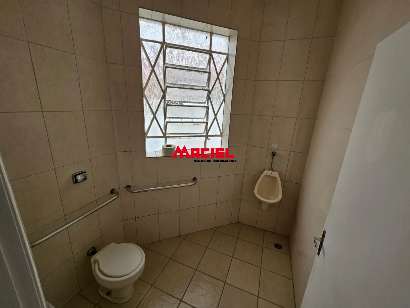 Alugar Comercial / Ponto Comercial em Jacare&iacute; R$ 26.000,00 - Foto 12