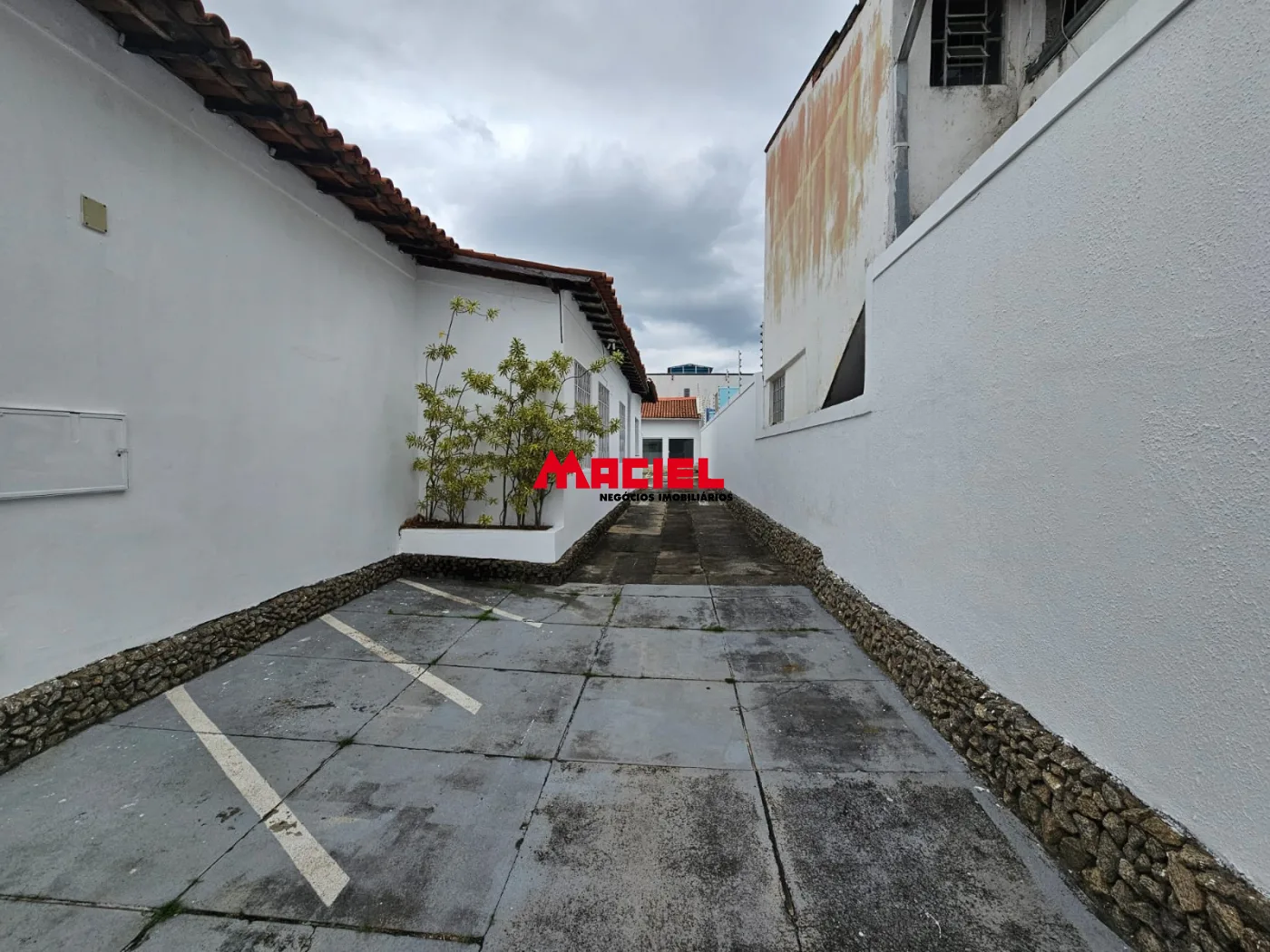Alugar Comercial / Ponto Comercial em Jacare&iacute; R$ 26.000,00 - Foto 37