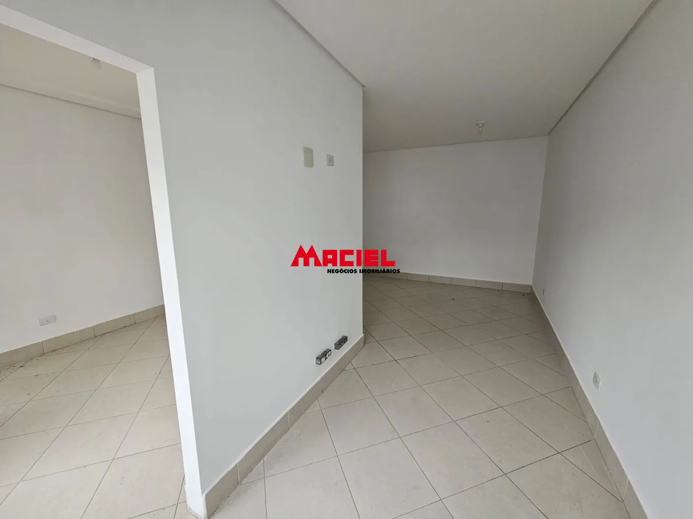 Alugar Comercial / Ponto Comercial em Jacare&iacute; R$ 26.000,00 - Foto 42