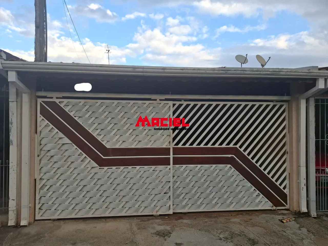 Comprar Casa / Padr&atilde;o em S&atilde;o Jos&eacute; dos Campos R$ 395.000,00 - Foto 1