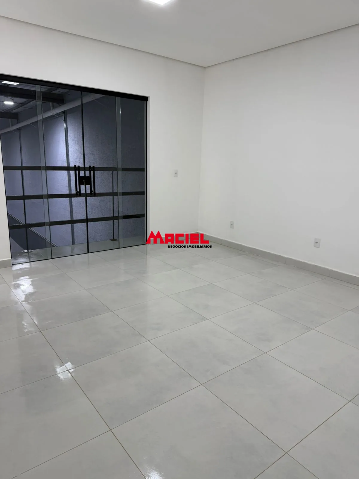 Alugar Comercial / Galp&atilde;o em S&atilde;o Jos&eacute; dos Campos R$ 9.000,00 - Foto 3