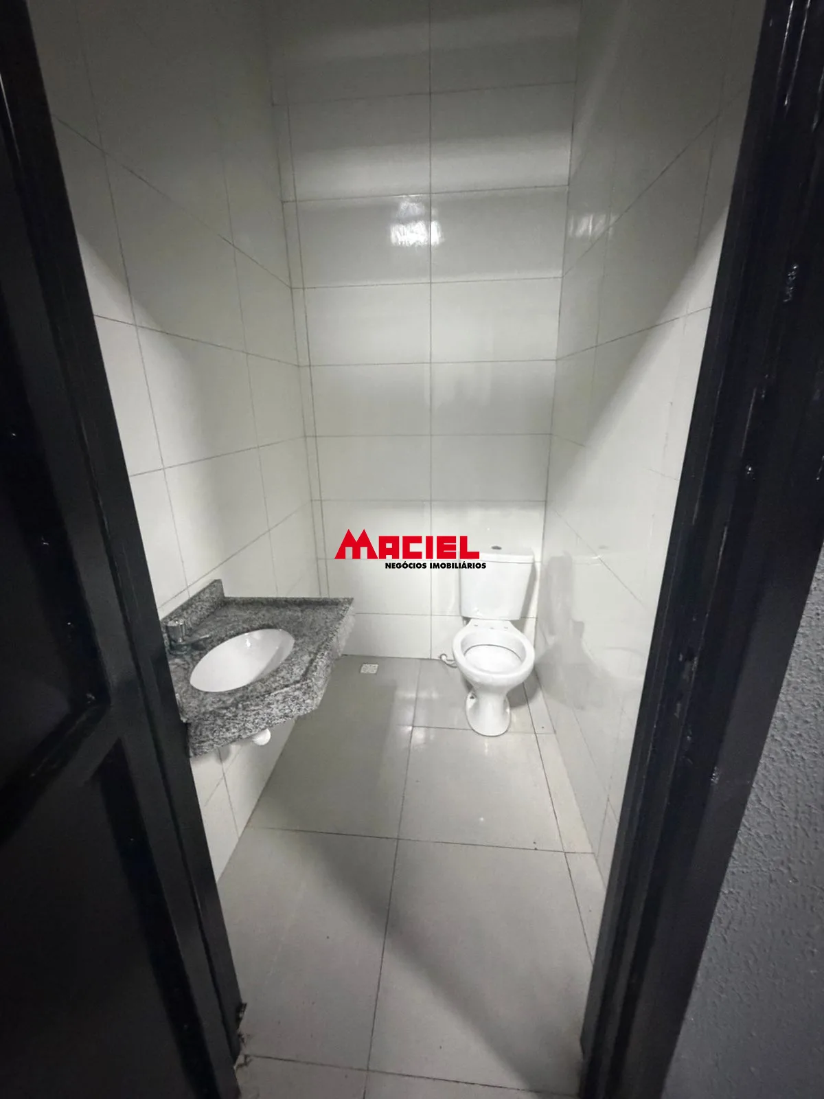 Alugar Comercial / Galp&atilde;o em S&atilde;o Jos&eacute; dos Campos R$ 9.000,00 - Foto 16
