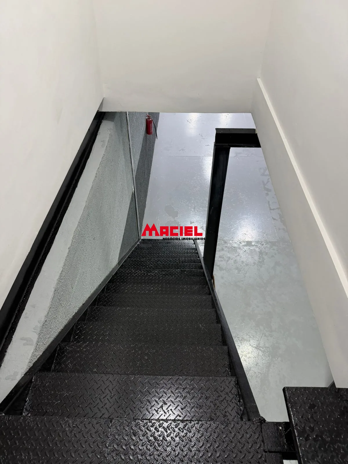 Alugar Comercial / Galp&atilde;o em S&atilde;o Jos&eacute; dos Campos R$ 9.000,00 - Foto 23