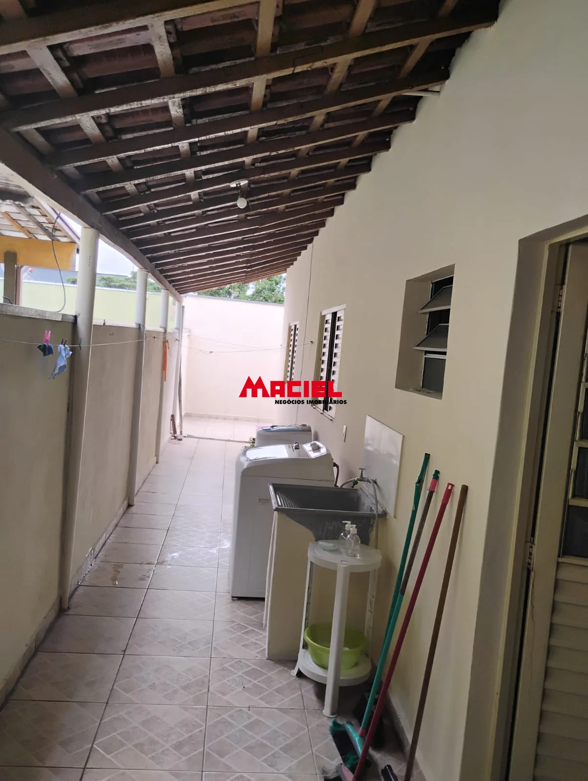 Comprar Casa / Padr&atilde;o em S&atilde;o Jos&eacute; dos Campos R$ 585.000,00 - Foto 2