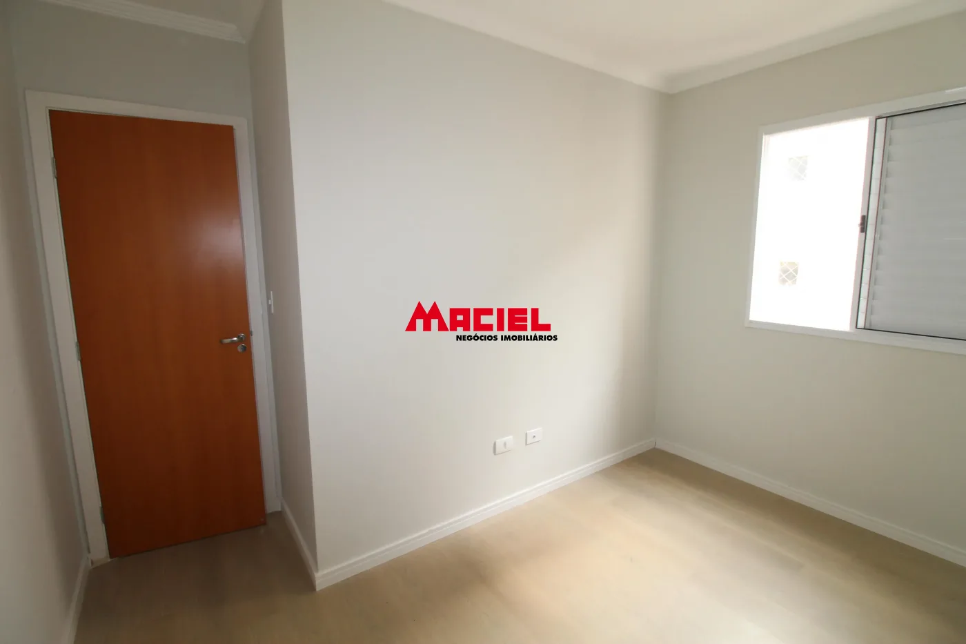 Alugar Apartamento / Padr&atilde;o em S&atilde;o Jos&eacute; dos Campos R$ 1.600,00 - Foto 3