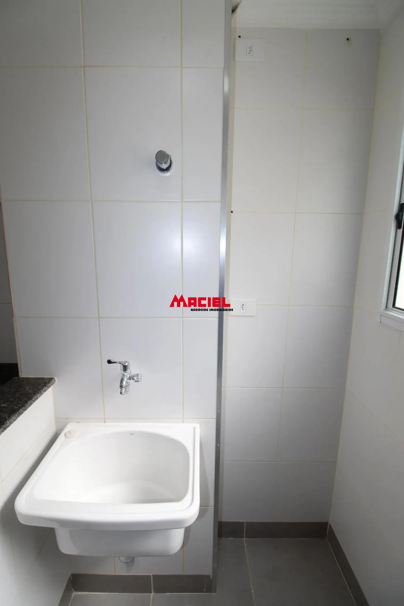 Alugar Apartamento / Padr&atilde;o em S&atilde;o Jos&eacute; dos Campos R$ 1.600,00 - Foto 4