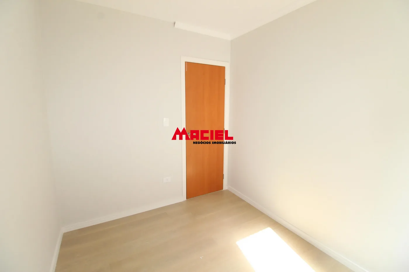 Alugar Apartamento / Padr&atilde;o em S&atilde;o Jos&eacute; dos Campos R$ 1.600,00 - Foto 15
