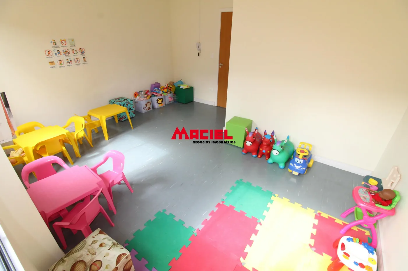 Alugar Apartamento / Padr&atilde;o em S&atilde;o Jos&eacute; dos Campos R$ 1.600,00 - Foto 33