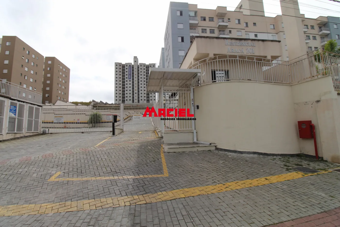 Alugar Apartamento / Padr&atilde;o em S&atilde;o Jos&eacute; dos Campos R$ 1.600,00 - Foto 40