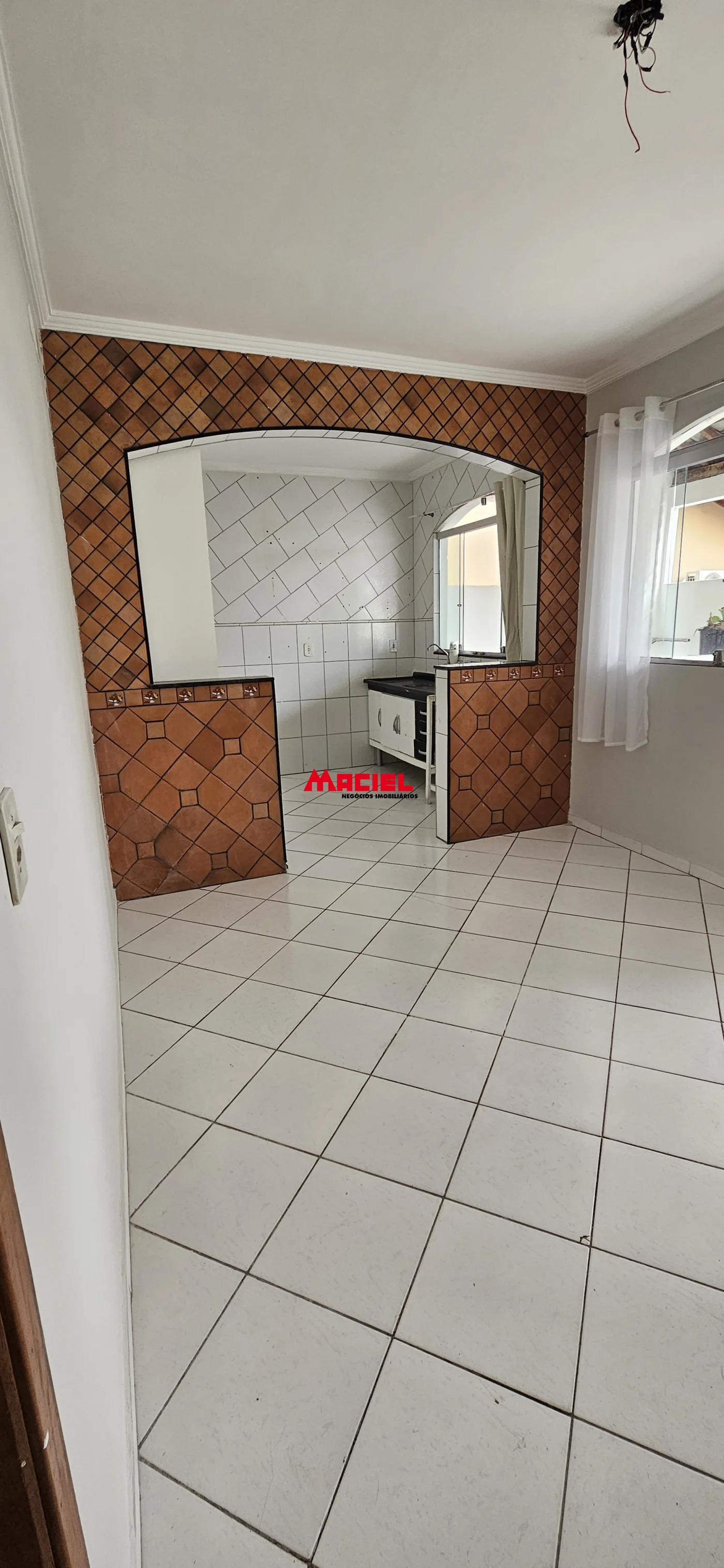 Alugar Casa / Sobrado em S&atilde;o Jos&eacute; dos Campos R$ 2.300,00 - Foto 3