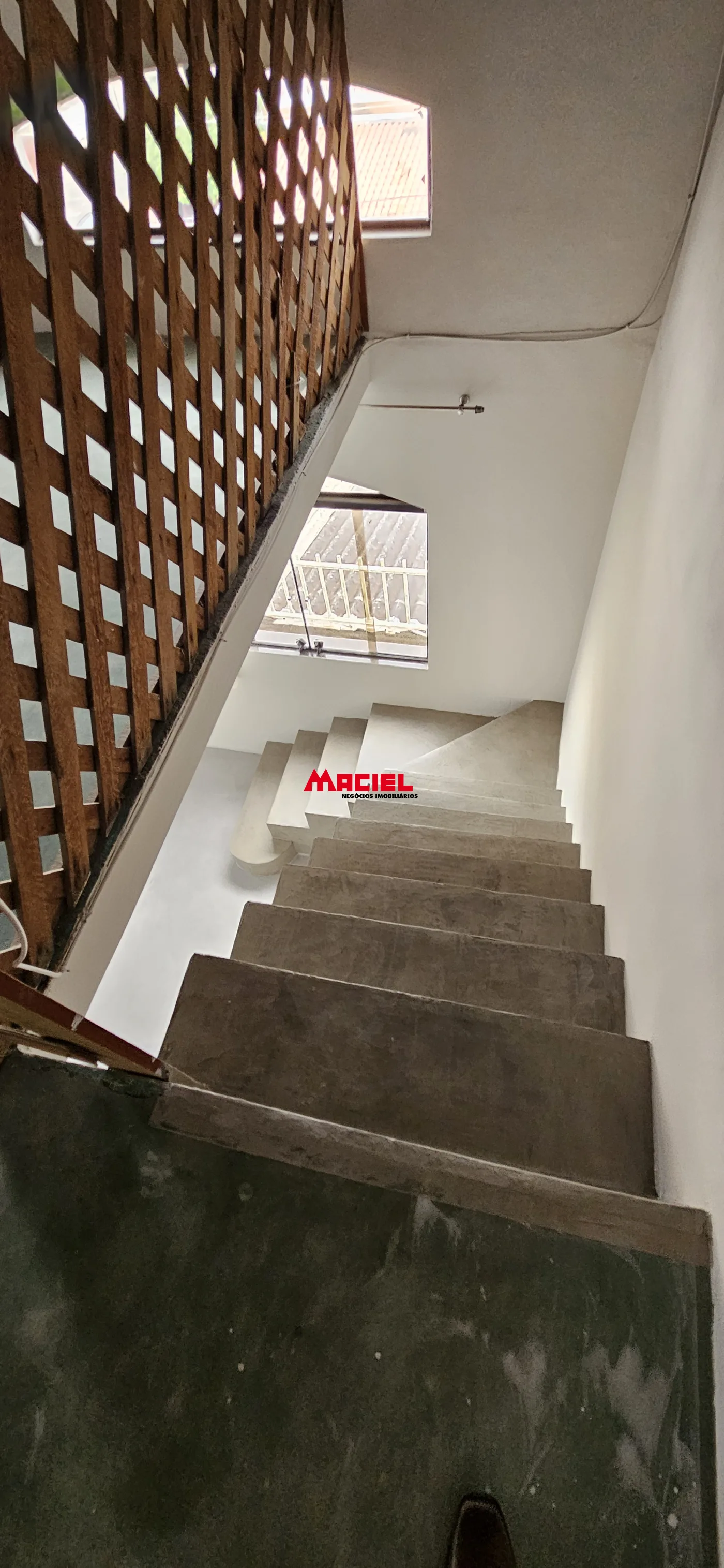 Alugar Casa / Sobrado em S&atilde;o Jos&eacute; dos Campos R$ 2.300,00 - Foto 17