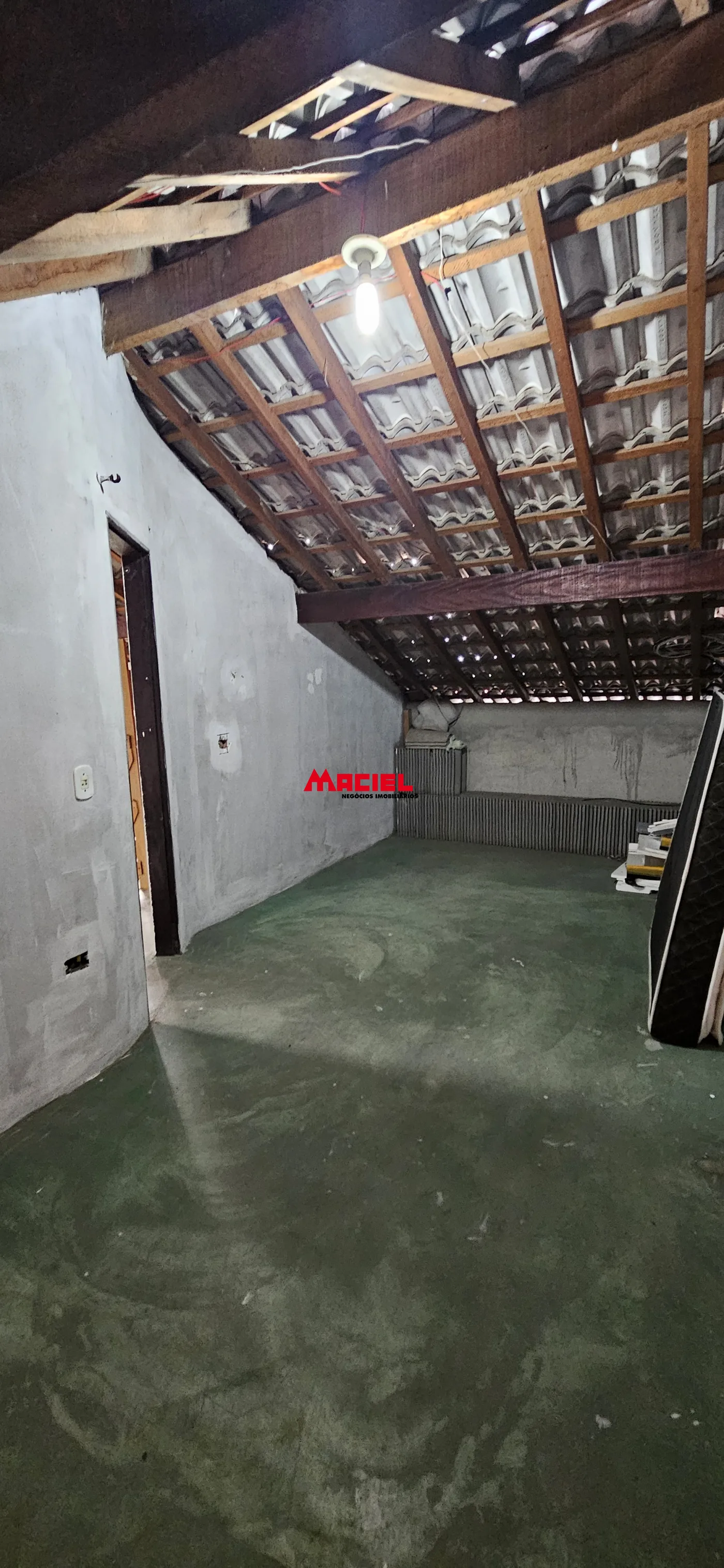 Alugar Casa / Sobrado em S&atilde;o Jos&eacute; dos Campos R$ 2.300,00 - Foto 20