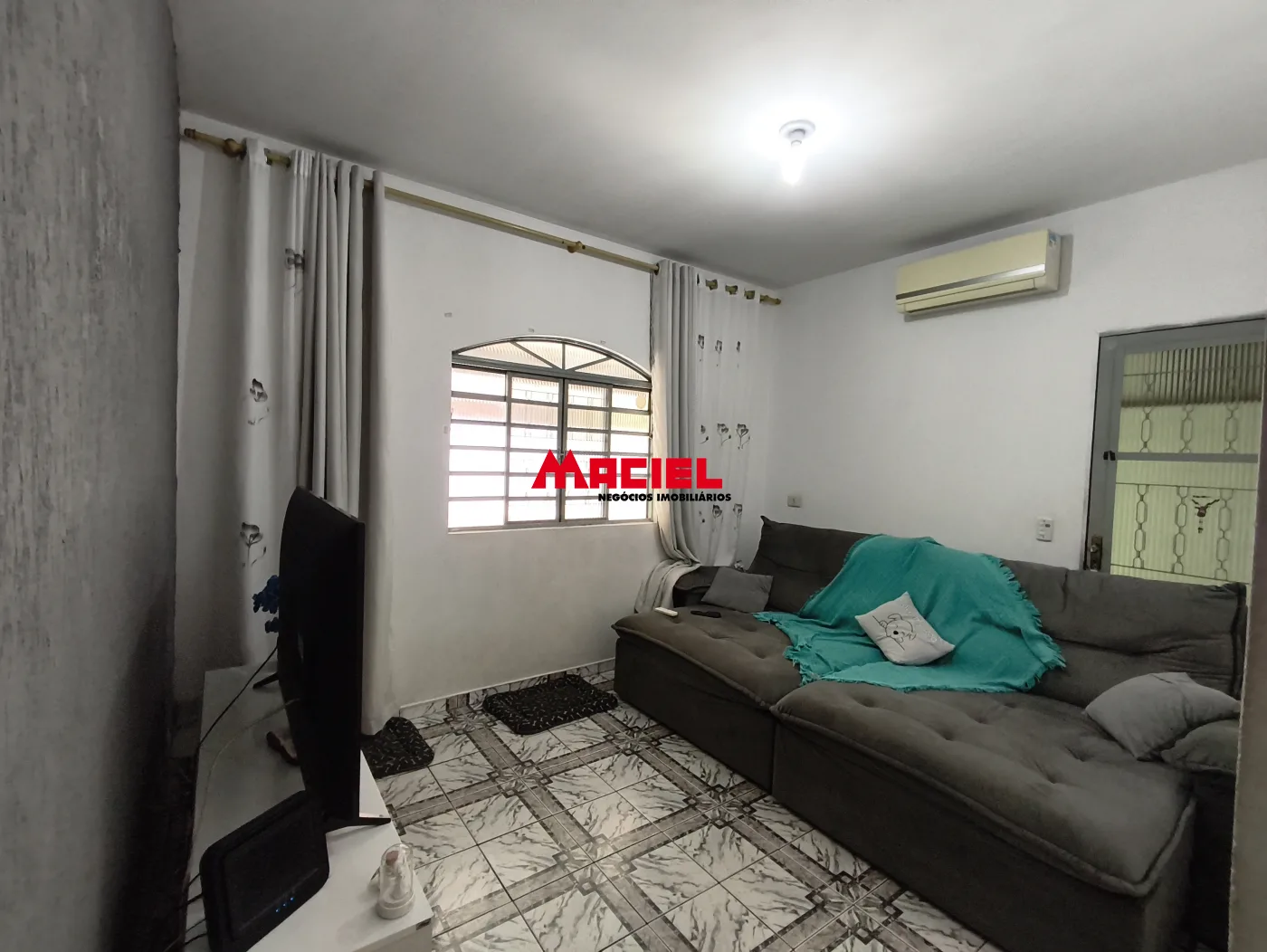 Comprar Casa / Padr&atilde;o em S&atilde;o Jos&eacute; dos Campos R$ 395.000,00 - Foto 2