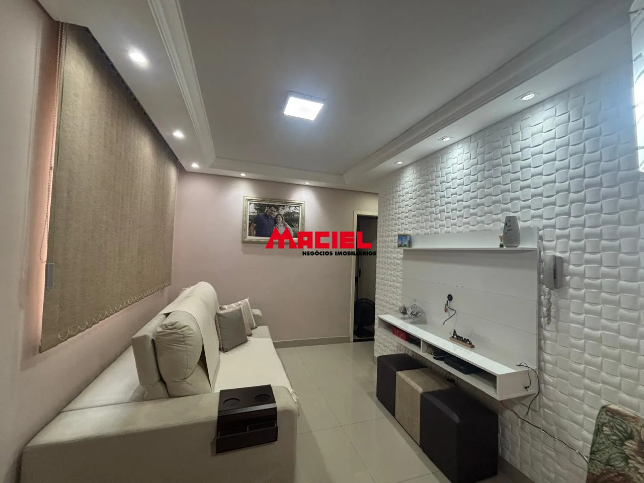 Comprar Apartamento / Padr&atilde;o em S&atilde;o Jos&eacute; dos Campos R$ 330.000,00 - Foto 1