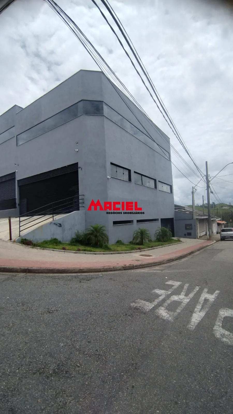 Alugar Comercial / Ponto Comercial em S&atilde;o Jos&eacute; dos Campos R$ 3.800,00 - Foto 3