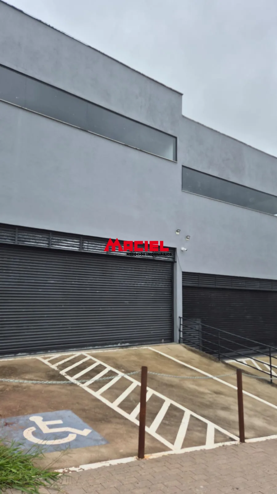 Alugar Comercial / Ponto Comercial em S&atilde;o Jos&eacute; dos Campos R$ 3.800,00 - Foto 16