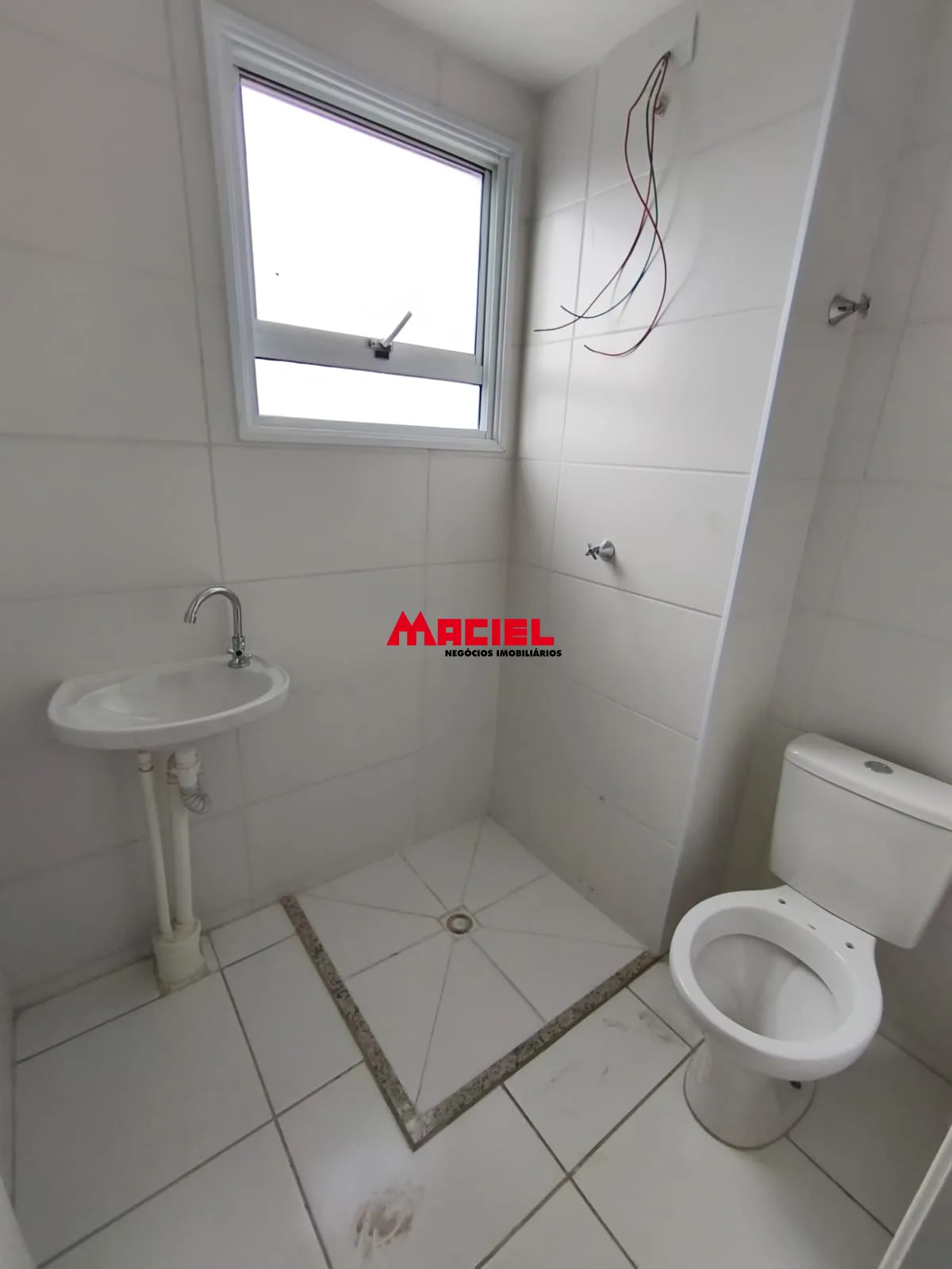 Alugar Apartamento / Padr&atilde;o em S&atilde;o Jos&eacute; dos Campos R$ 2.600,00 - Foto 3