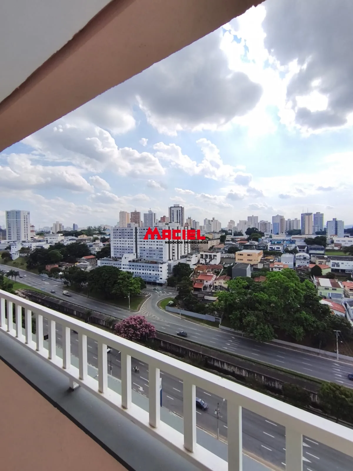 Alugar Apartamento / Padr&atilde;o em S&atilde;o Jos&eacute; dos Campos R$ 2.600,00 - Foto 18