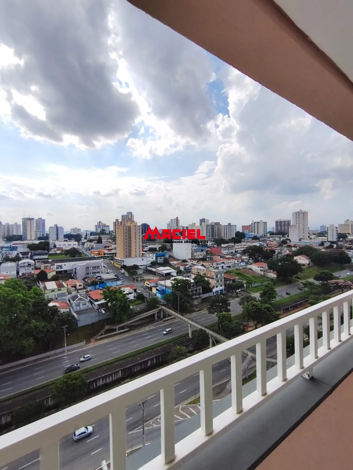 Alugar Apartamento / Padr&atilde;o em S&atilde;o Jos&eacute; dos Campos R$ 2.600,00 - Foto 20