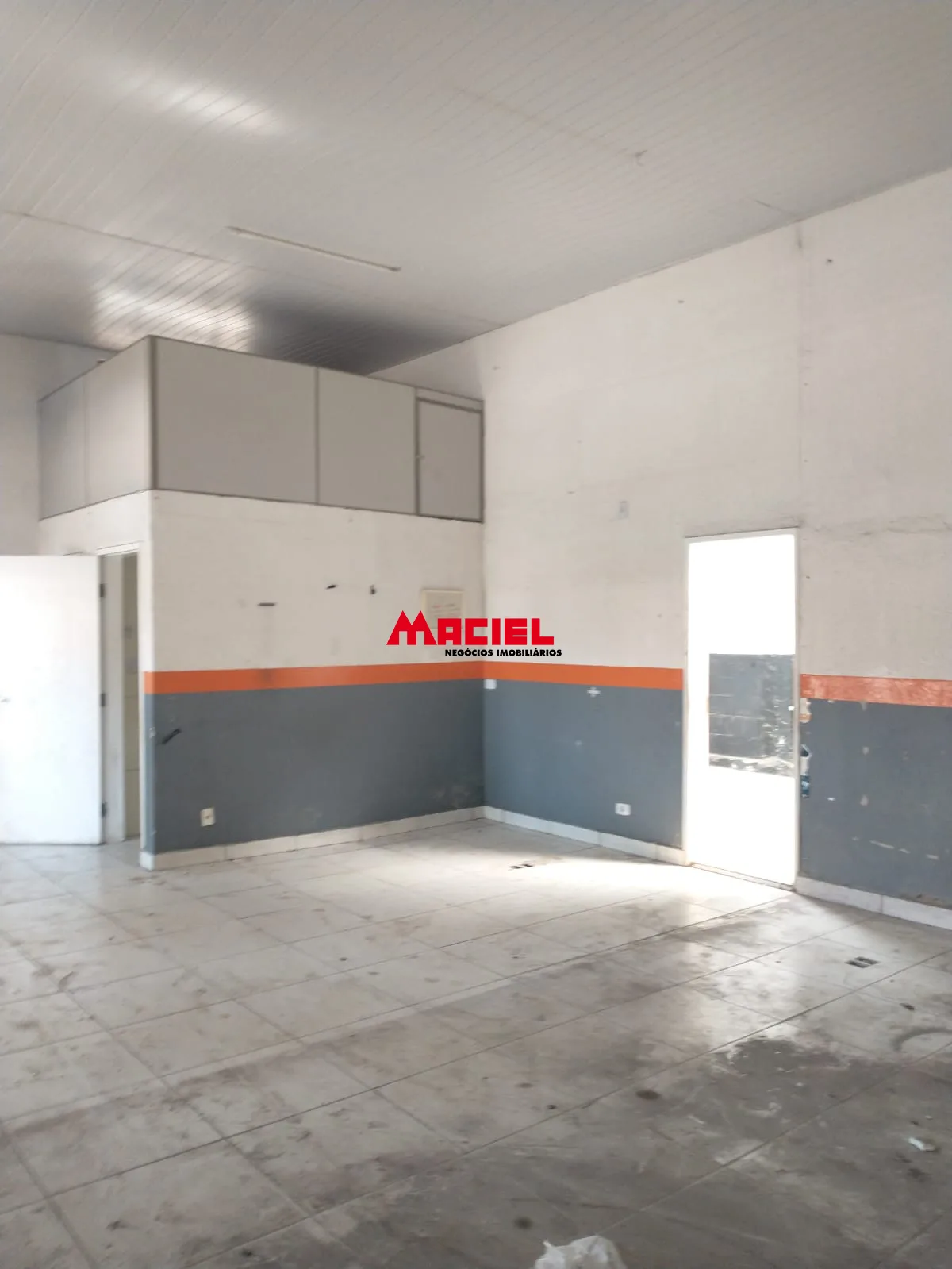 Alugar Comercial / Galp&atilde;o em S&atilde;o Jos&eacute; dos Campos R$ 6.700,00 - Foto 15