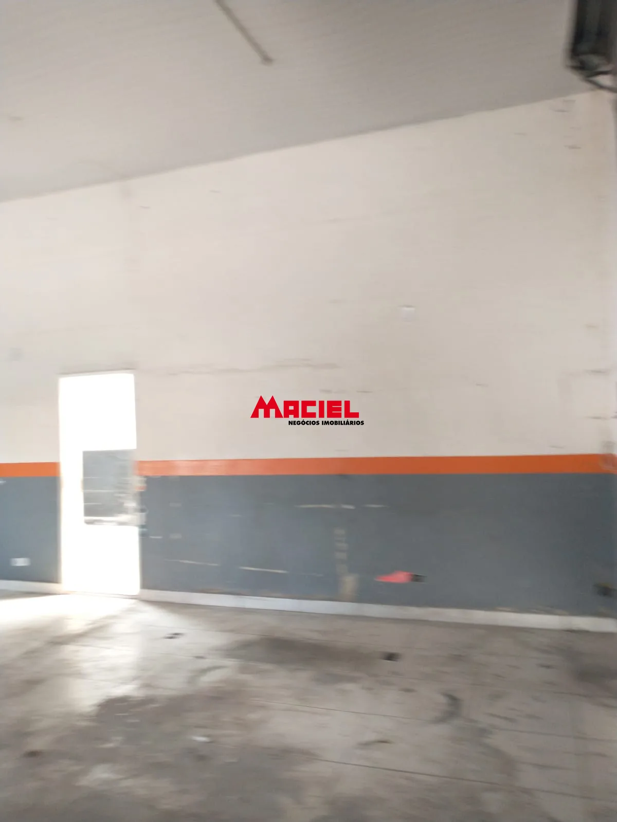 Alugar Comercial / Galp&atilde;o em S&atilde;o Jos&eacute; dos Campos R$ 6.700,00 - Foto 16