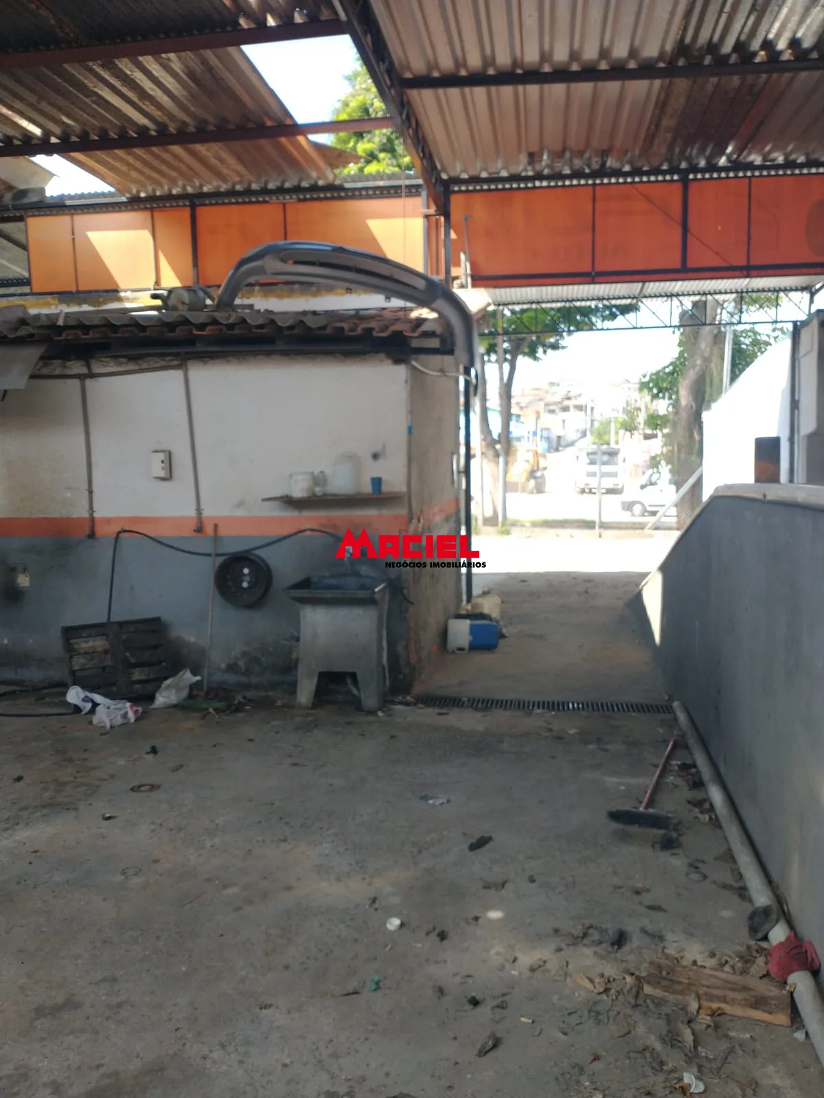 Alugar Comercial / Galp&atilde;o em S&atilde;o Jos&eacute; dos Campos R$ 6.700,00 - Foto 18