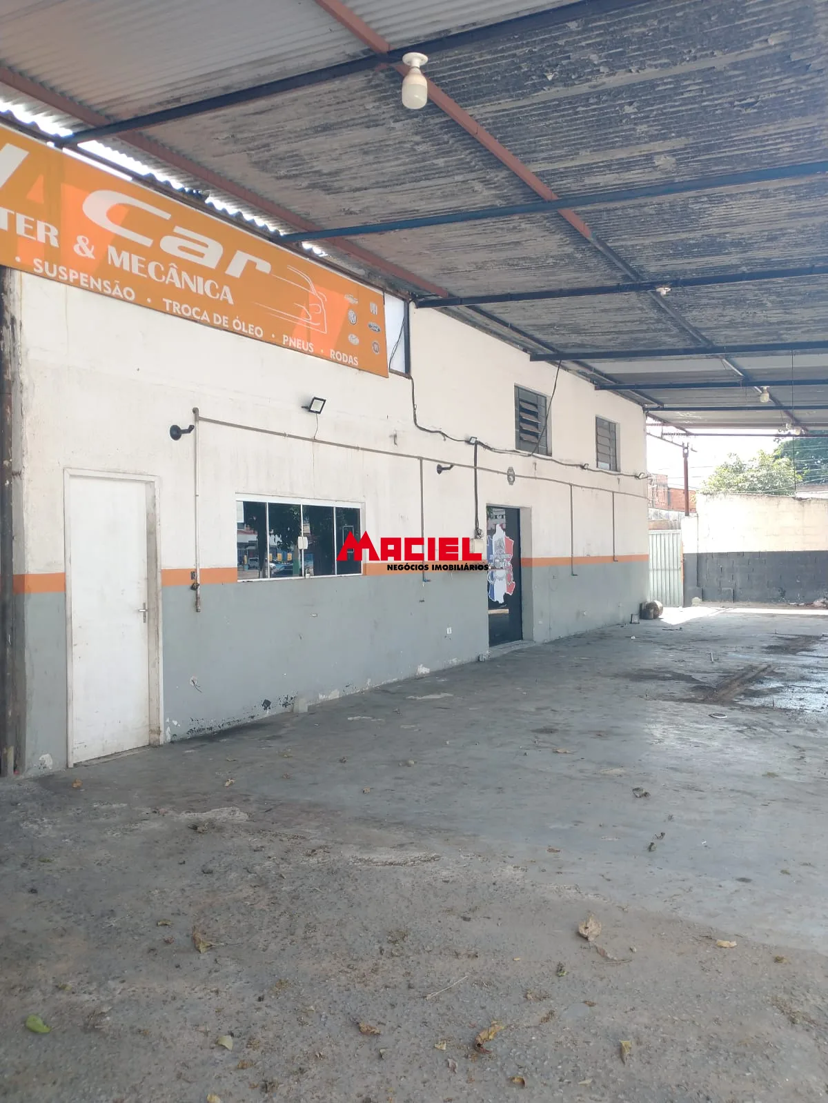 Alugar Comercial / Galp&atilde;o em S&atilde;o Jos&eacute; dos Campos R$ 6.700,00 - Foto 23