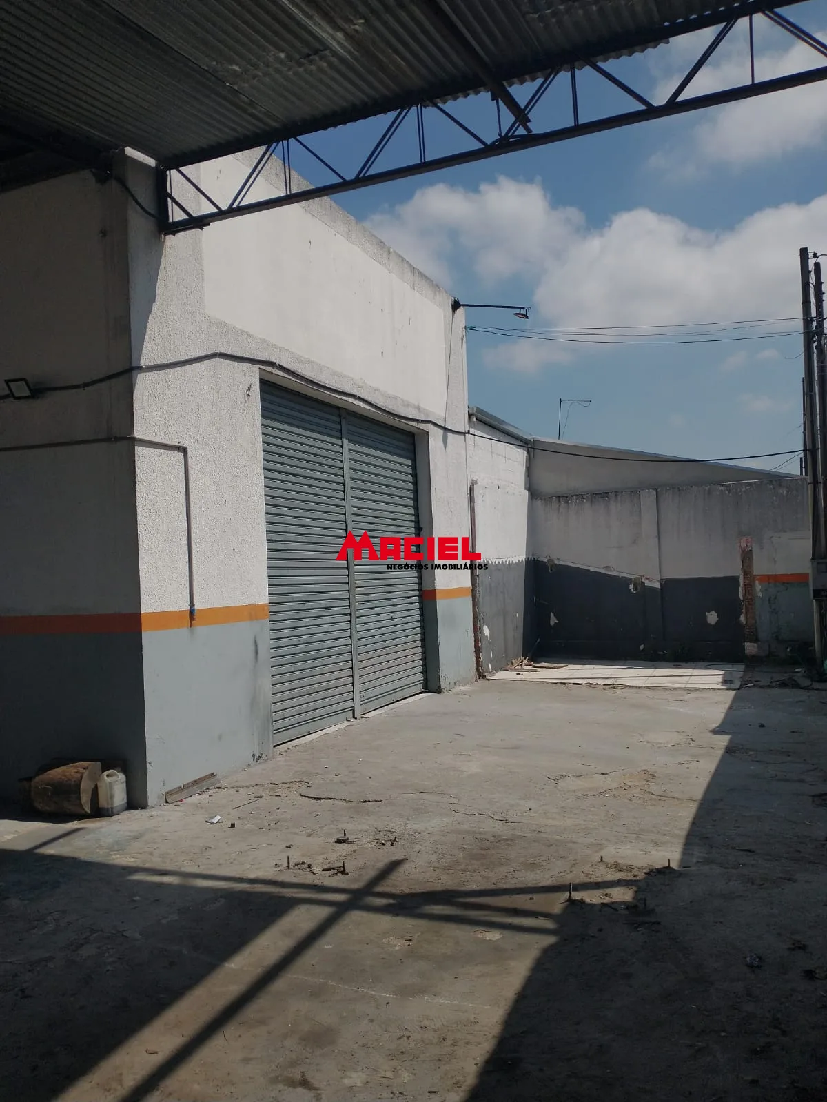 Alugar Comercial / Galp&atilde;o em S&atilde;o Jos&eacute; dos Campos R$ 6.700,00 - Foto 28