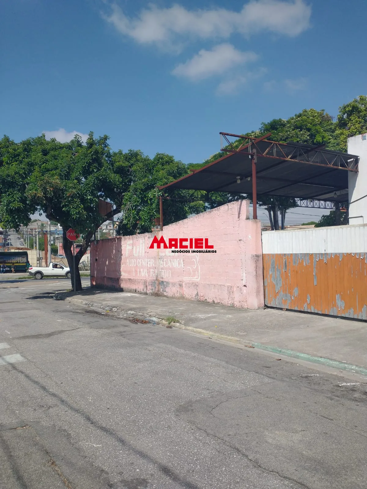 Alugar Comercial / Galp&atilde;o em S&atilde;o Jos&eacute; dos Campos R$ 6.700,00 - Foto 36
