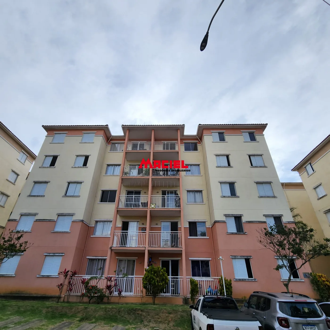 Alugar Apartamento / Padr&atilde;o em S&atilde;o Jos&eacute; dos Campos R$ 2.800,00 - Foto 1