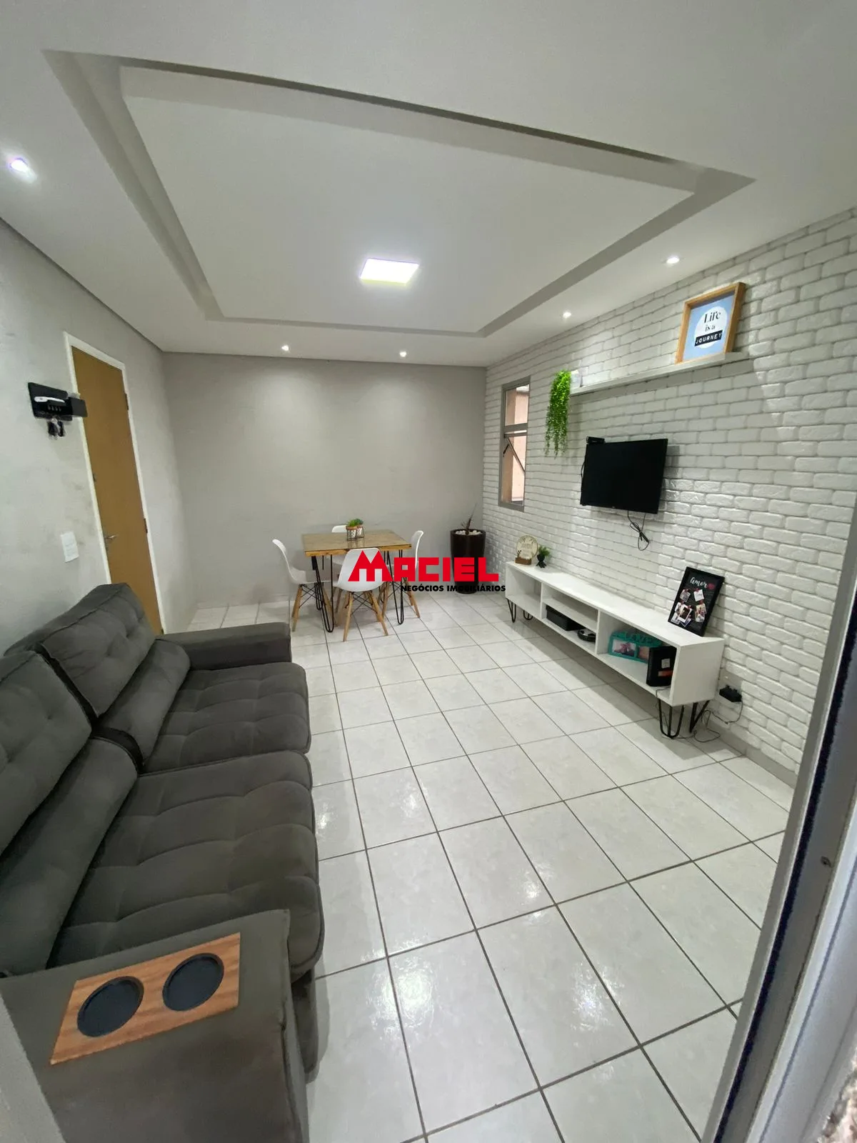 Comprar Apartamento / Padr&atilde;o em S&atilde;o Jos&eacute; dos Campos R$ 270.000,00 - Foto 2