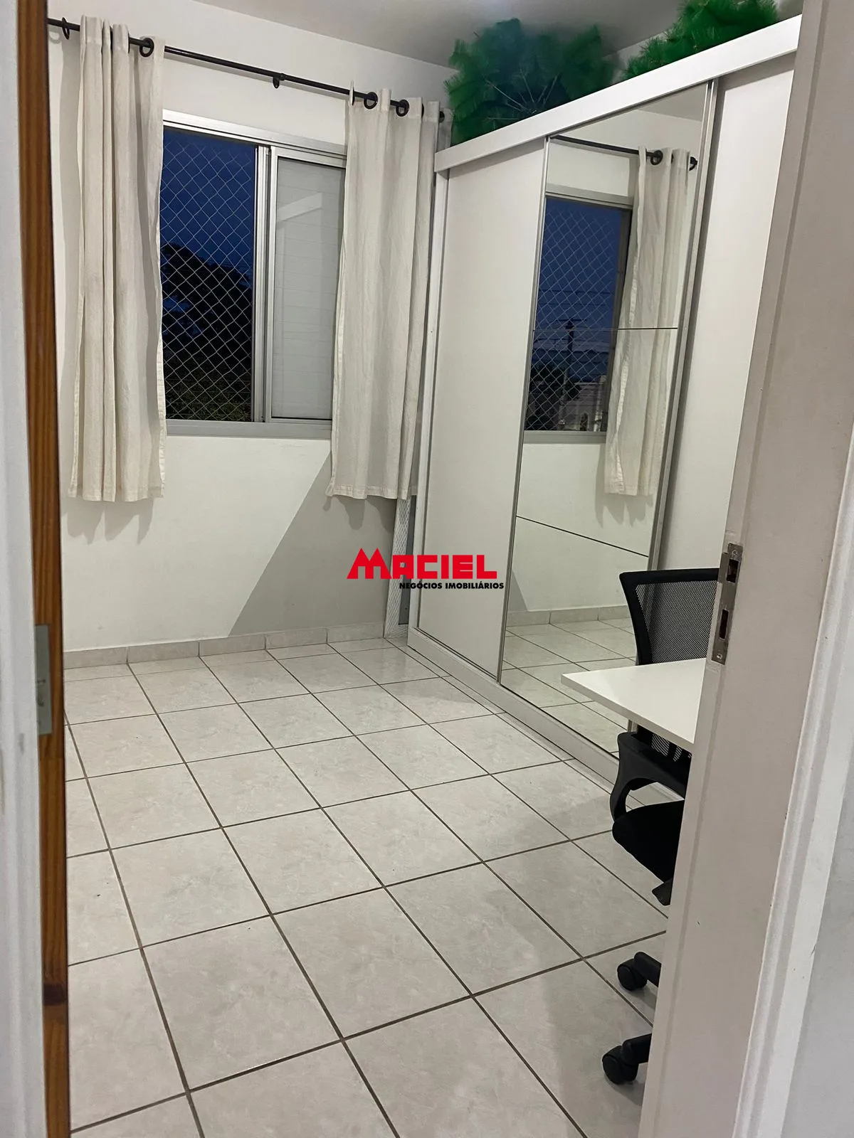 Comprar Apartamento / Padr&atilde;o em S&atilde;o Jos&eacute; dos Campos R$ 270.000,00 - Foto 12