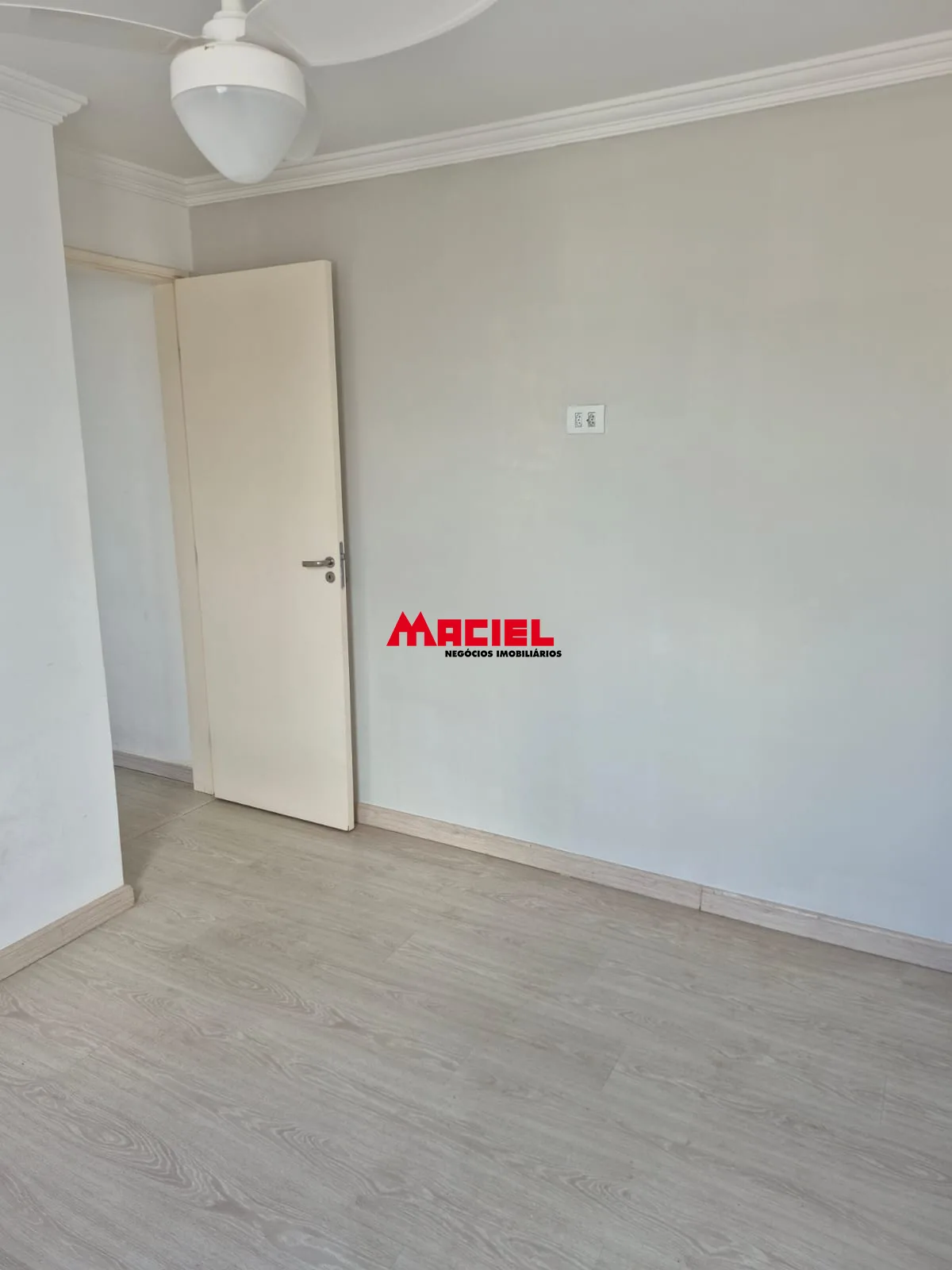 Alugar Apartamento / Padr&atilde;o em S&atilde;o Jos&eacute; dos Campos R$ 1.900,00 - Foto 7