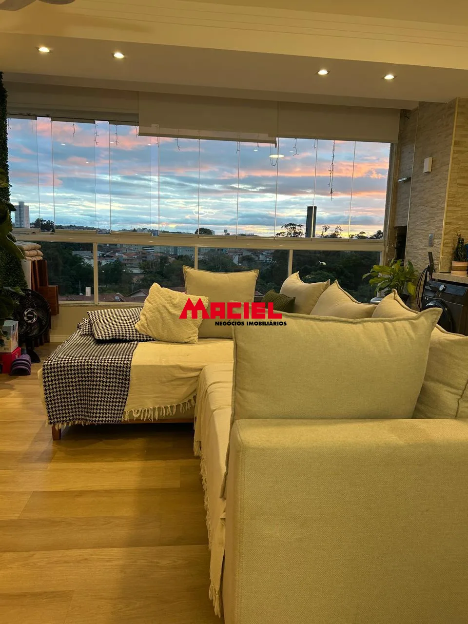 Comprar Apartamento / Padr&atilde;o em Jacare&iacute; R$ 650.000,00 - Foto 1