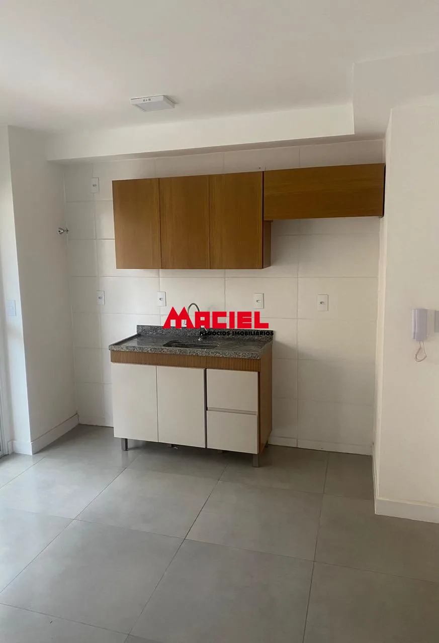 Alugar Apartamento / Padr&atilde;o em S&atilde;o Jos&eacute; dos Campos R$ 2.250,00 - Foto 4