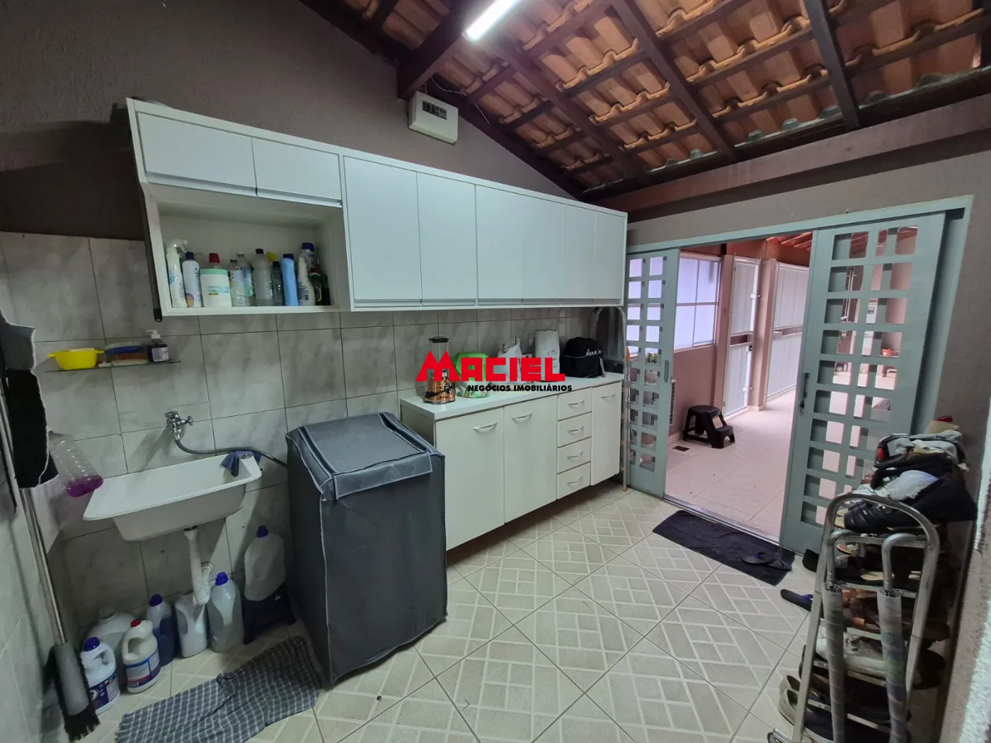 Comprar Casa / Sobrado em S&atilde;o Jos&eacute; dos Campos R$ 1.100.000,00 - Foto 9