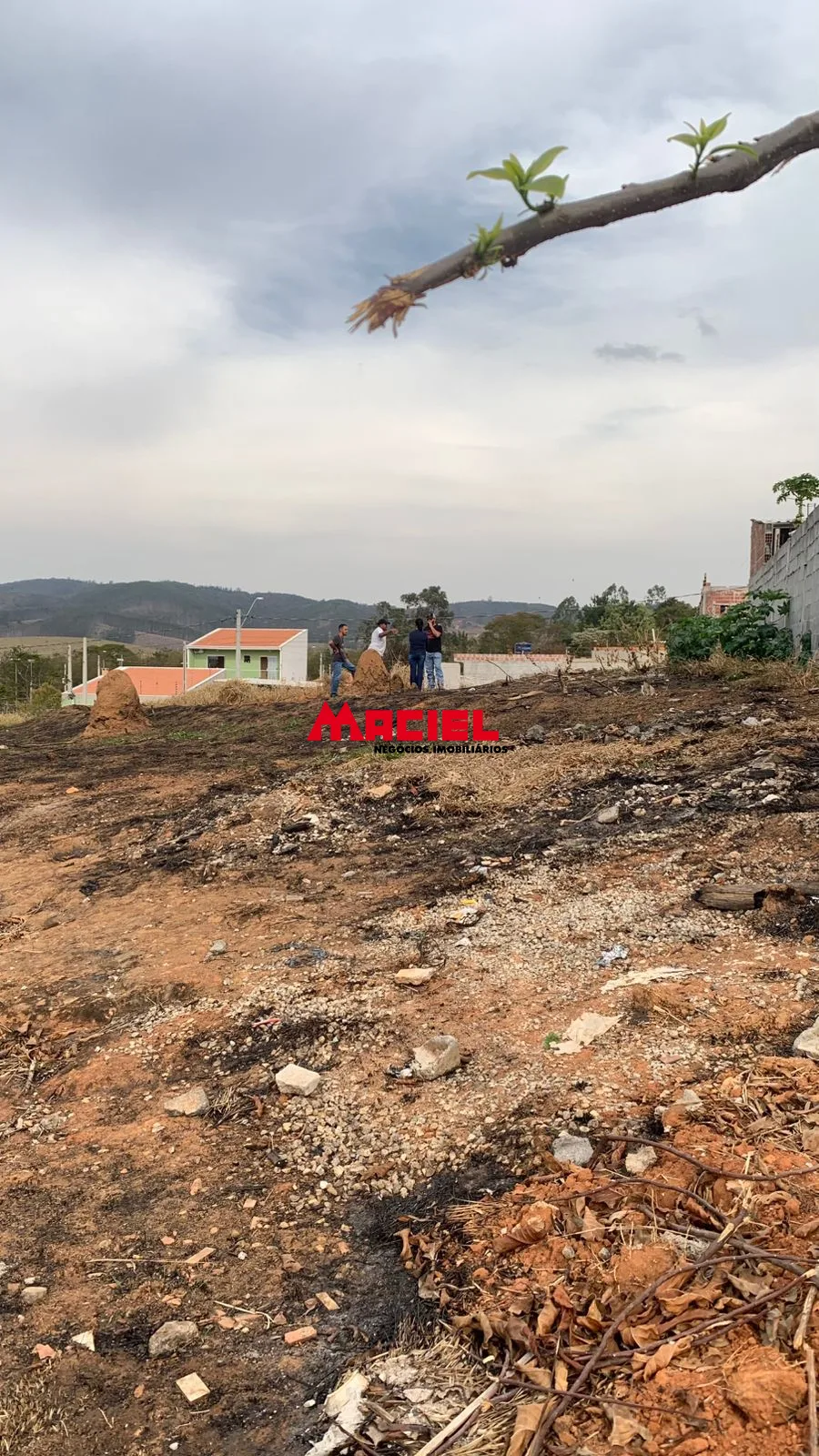 Comprar Terreno / Padr&atilde;o em S&atilde;o Jos&eacute; dos Campos R$ 180.000,00 - Foto 1