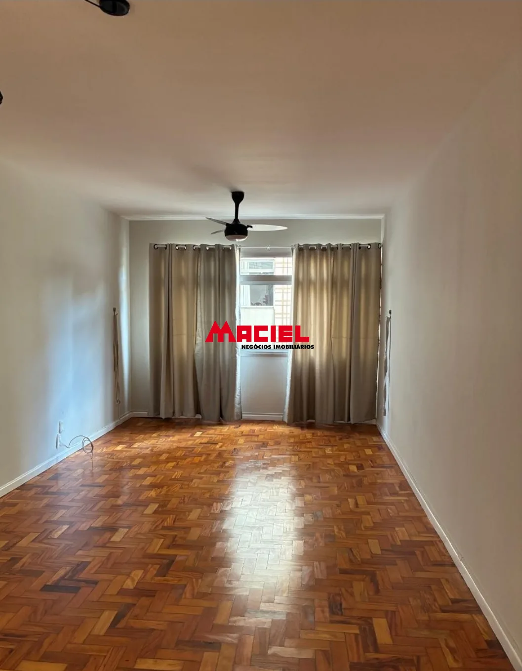 Alugar Apartamento / Padr&atilde;o em S&atilde;o Jos&eacute; dos Campos R$ 3.500,00 - Foto 1
