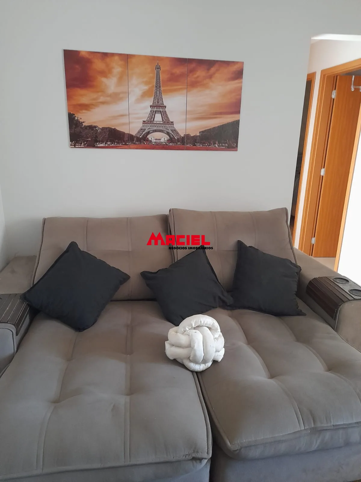 Comprar Apartamento / Padr&atilde;o em S&atilde;o Jos&eacute; dos Campos R$ 265.000,00 - Foto 3