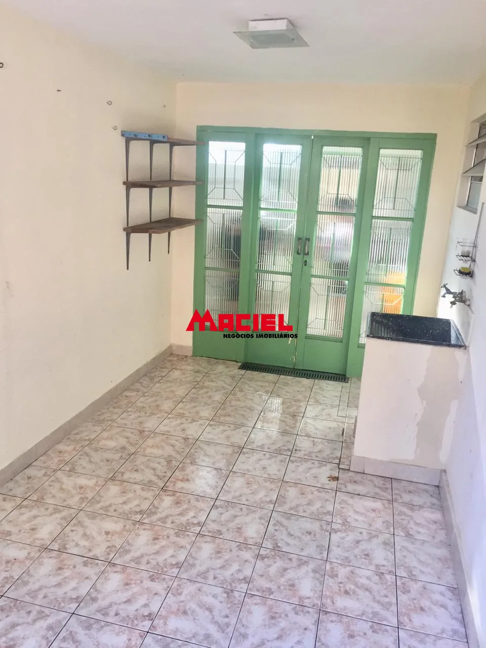 Comprar Casa / Padr&atilde;o em S&atilde;o Jos&eacute; dos Campos R$ 300.000,00 - Foto 2