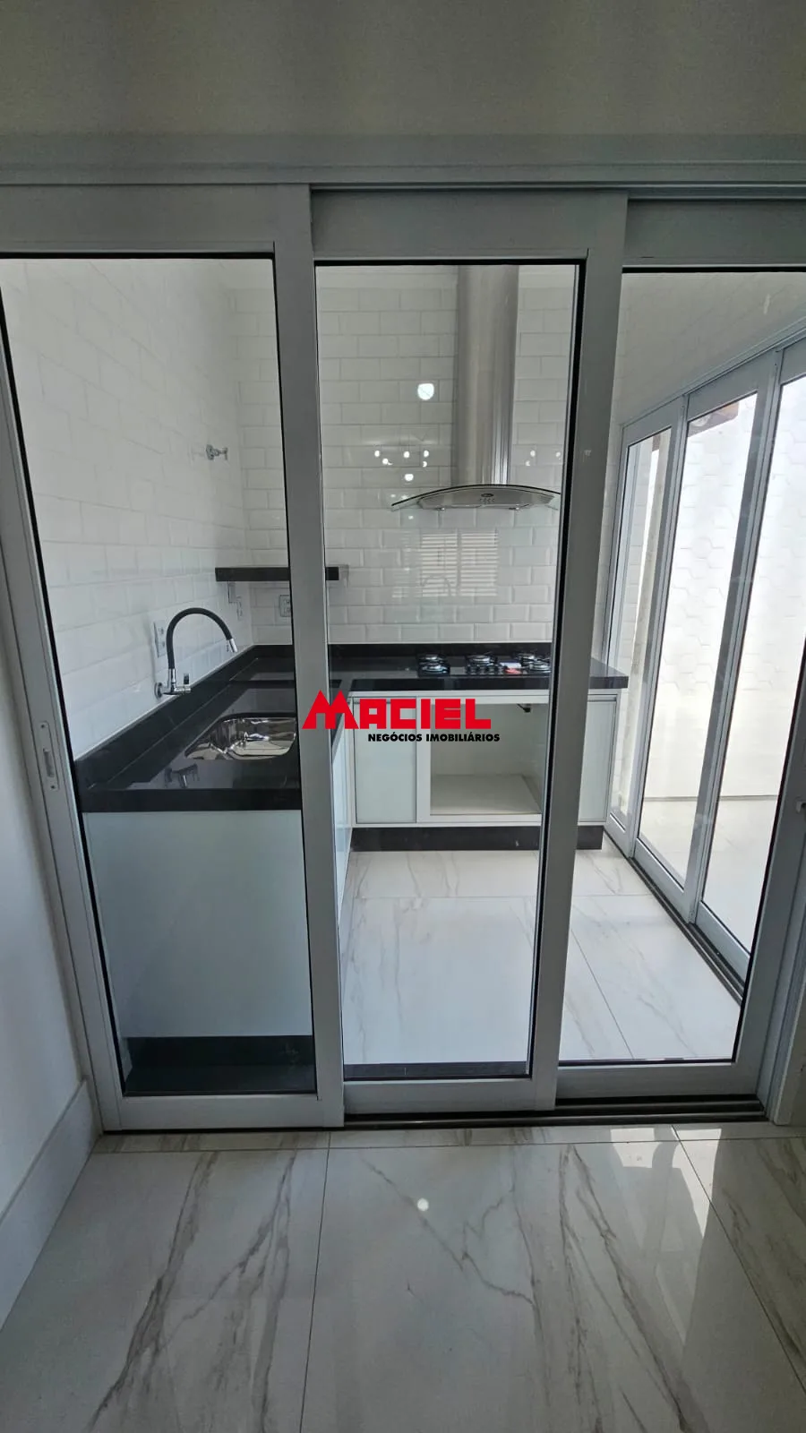 Comprar Casa / Padr&atilde;o em Ca&ccedil;apava R$ 745.000,00 - Foto 14