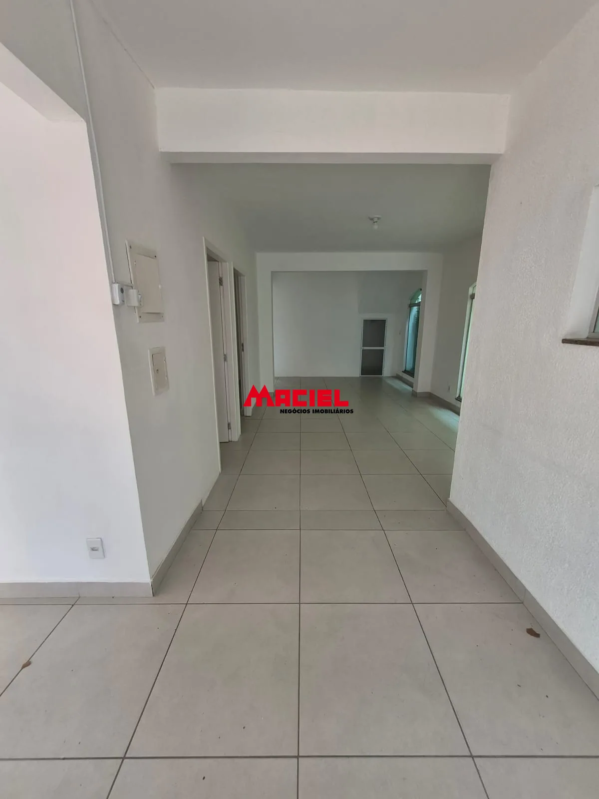 Alugar Comercial / Ponto Comercial em S&atilde;o Jos&eacute; dos Campos R$ 8.000,00 - Foto 10