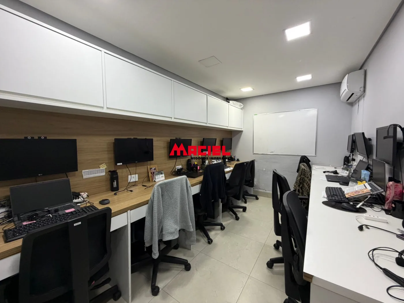 Comprar Comercial / Pr&eacute;dio em S&atilde;o Jos&eacute; dos Campos R$ 1.050.000,00 - Foto 9