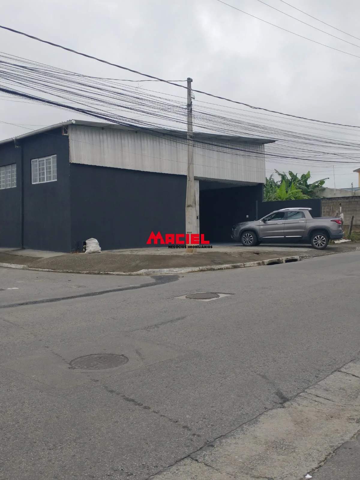 Alugar Comercial / Galp&atilde;o em S&atilde;o Jos&eacute; dos Campos R$ 4.900,00 - Foto 3