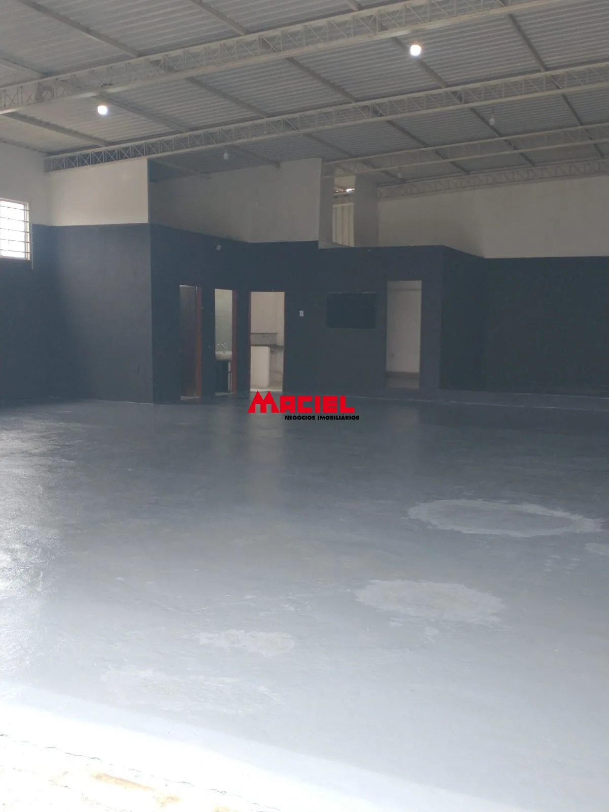 Alugar Comercial / Galp&atilde;o em S&atilde;o Jos&eacute; dos Campos R$ 4.900,00 - Foto 10