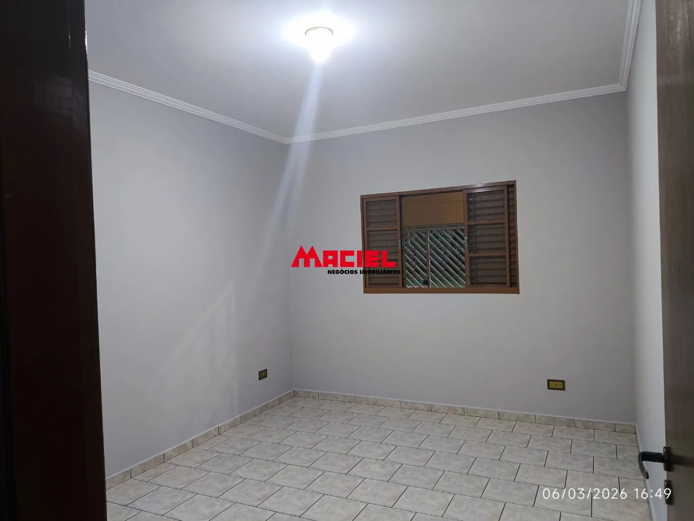 Comprar Casa / Padr&atilde;o em S&atilde;o Jos&eacute; dos Campos R$ 390.000,00 - Foto 2
