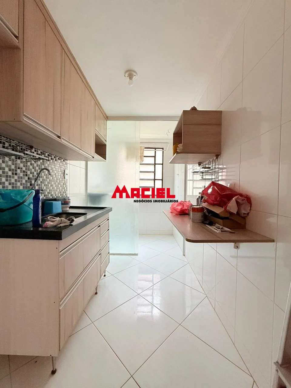Alugar Apartamento / Padr&atilde;o em S&atilde;o Jos&eacute; dos Campos R$ 1.650,00 - Foto 2