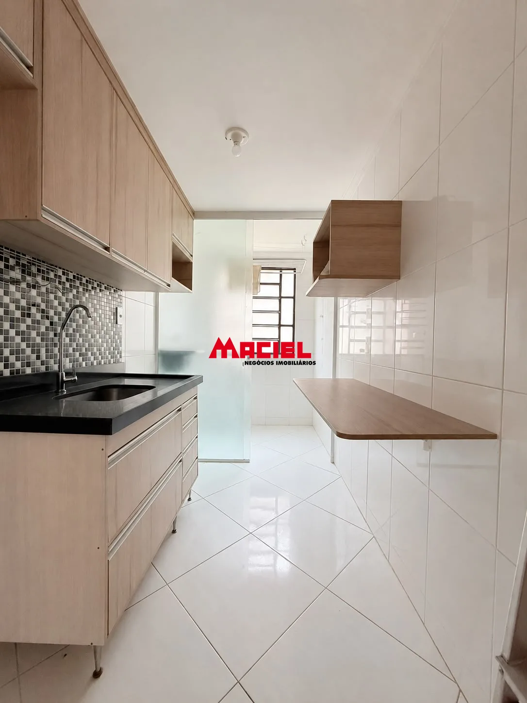 Alugar Apartamento / Padr&atilde;o em S&atilde;o Jos&eacute; dos Campos R$ 1.600,00 - Foto 2