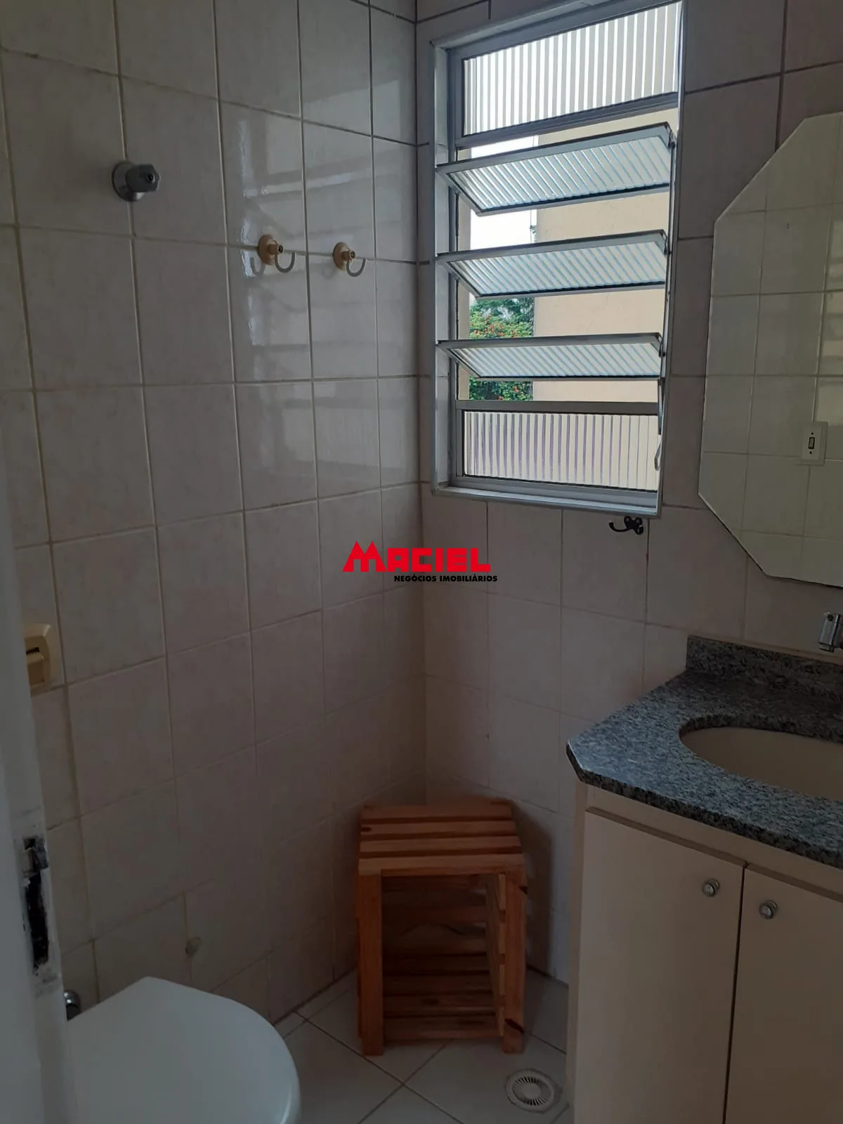 Alugar Apartamento / Padr&atilde;o em S&atilde;o Jos&eacute; dos Campos R$ 2.100,00 - Foto 9